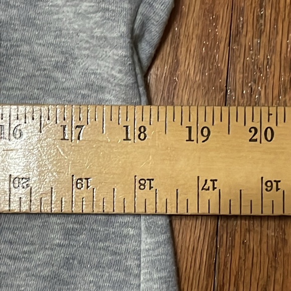 The North Face Women’s Grey Hoodie Size Large Kangaroo Pocket - Picture 10 of 15